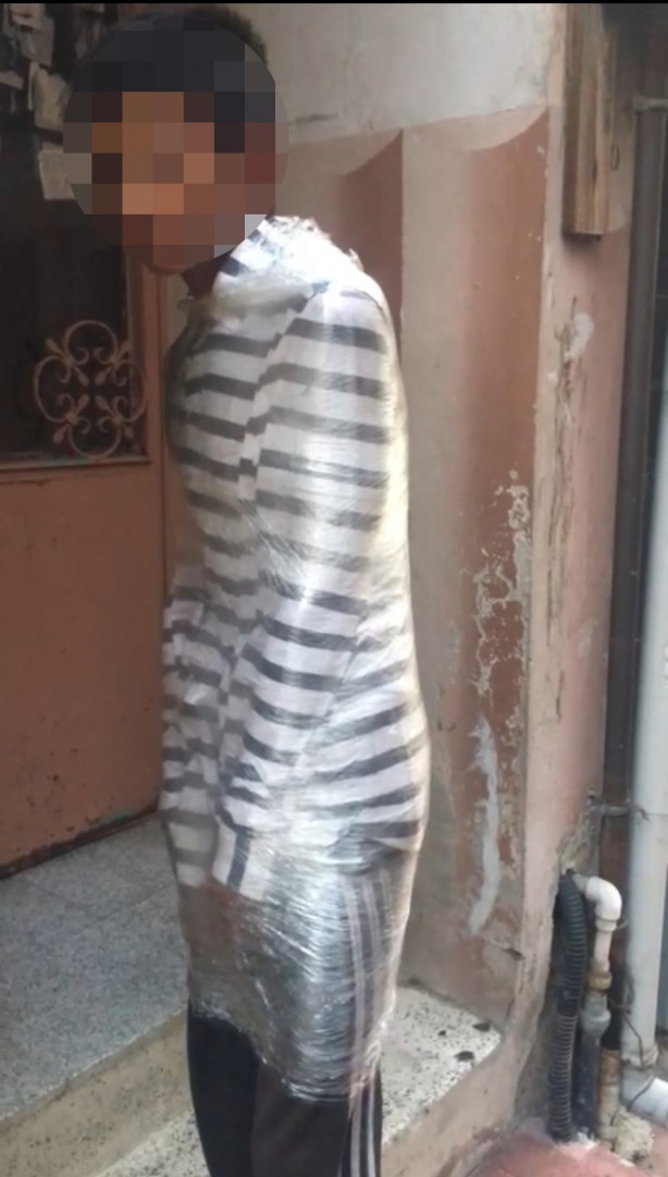 Foto - İstanbul'da flaş olay! Hırsızı yakalayıp streç filme sardı