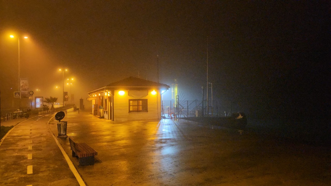 Foto - İstanbul'da gece sis etkili oldu! Boğaz trafiği askıya alındı