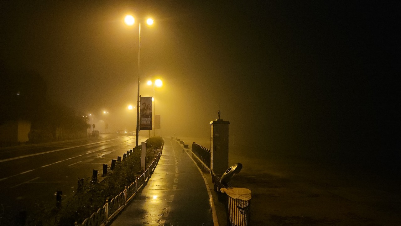 Foto - İstanbul'da gece sis etkili oldu! Boğaz trafiği askıya alındı