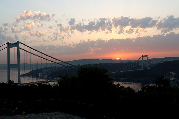 Foto - İstanbul’da gündoğumu