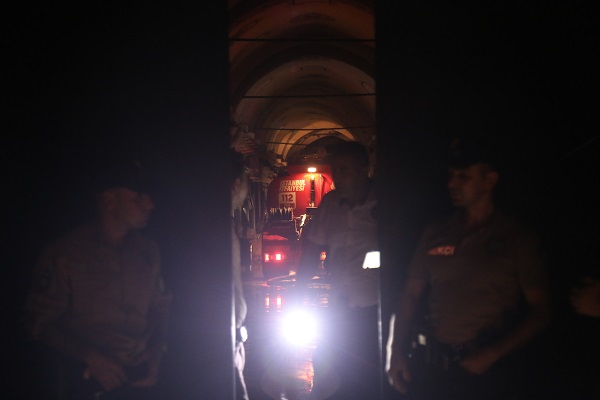 Foto - İstanbul’da hareketli saatler ! Kapalıçarşı'da yangın çıktı