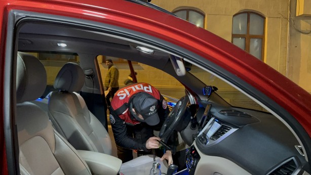Foto - İstanbul'da huzur uygulaması! Araçlar didik didik arandı