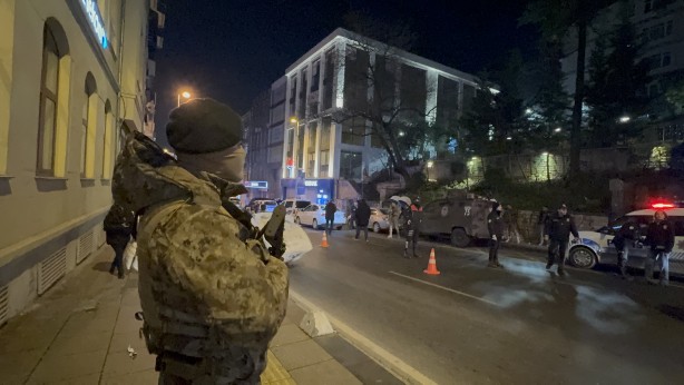 Foto - İstanbul'da huzur uygulaması! Araçlar didik didik arandı