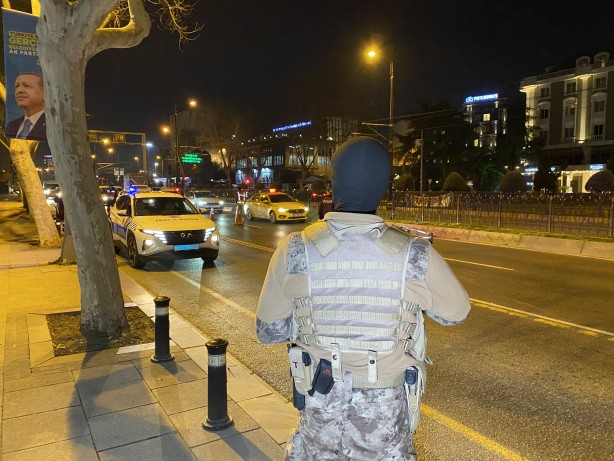 Foto - İstanbul'da huzur uygulaması! Narkotik köpeği ile araçlar didik didik arandı