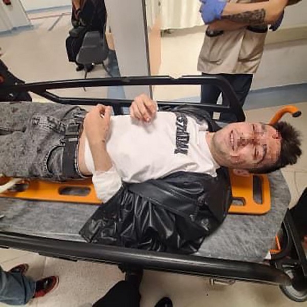 Foto - İstanbul'da ilginç kaza! Sürücü arka camdan içeri girdi