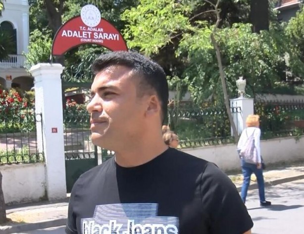 Foto - İstanbul'da ilginç olay! Kulağını martı kaptı