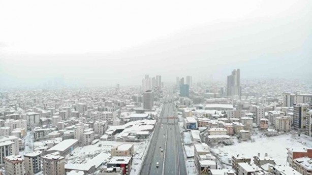 Foto - İstanbul’da kar fırtınası sonrası trafik yoğunluğu azaldı