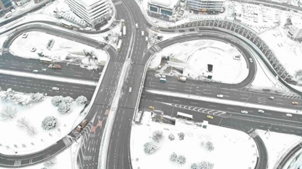 Foto - İstanbul’da kar fırtınası sonrası trafik yoğunluğu azaldı