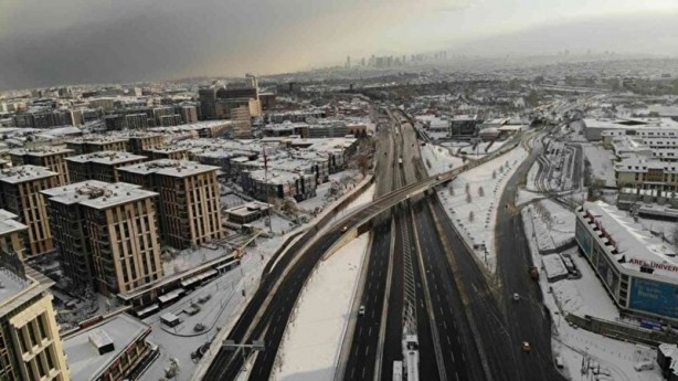 Foto - İstanbul’da kar fırtınası sonrası trafik yoğunluğu azaldı