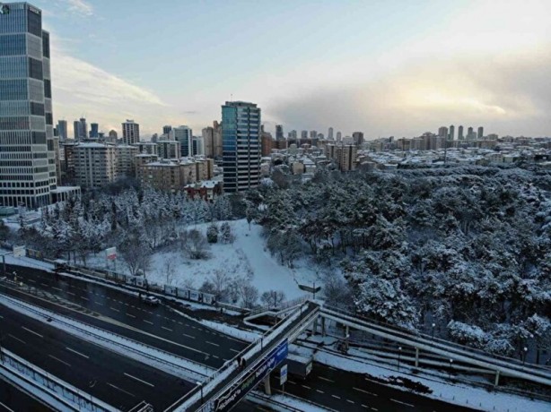Foto - İstanbul’da kar fırtınası sonrası trafik yoğunluğu azaldı