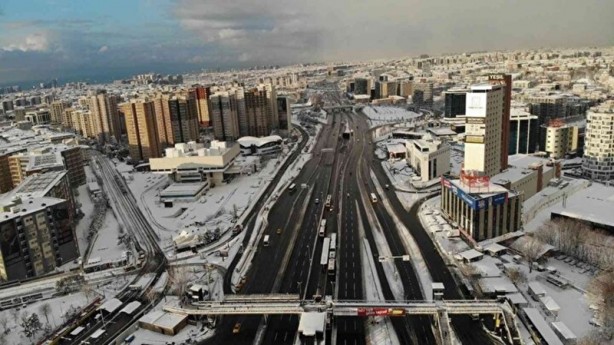 Foto - İstanbul’da kar fırtınası sonrası trafik yoğunluğu azaldı