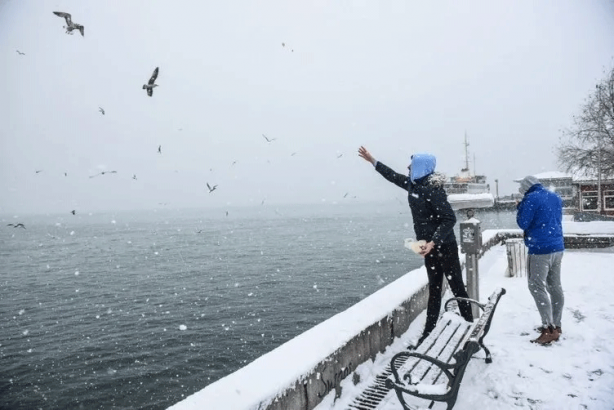 Foto - İstanbul’da kar ne zaman yağacak? Meteoroloji hava durumu raporuna göre İstanbul’a kar yağacak mı, ne zaman yağacak, bu ay yağacak mı?