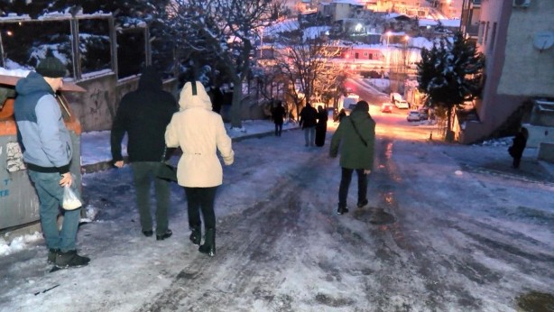 Foto - İstanbul'da kar sonrası şimdi de buz sınavı!