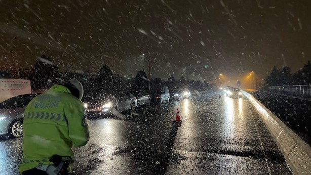 Foto - İstanbul'da kar yağışı aralıklarla etkili oluyor