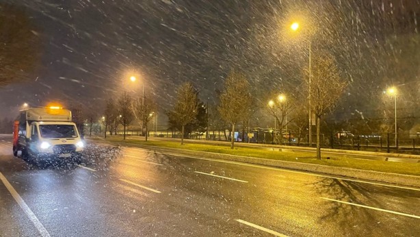 Foto - İstanbul'da kar yağışı aralıklarla etkili oluyor