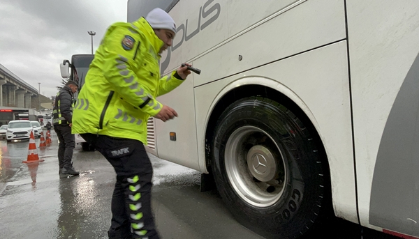 Foto - İstanbul'da kış lastiği denetimi