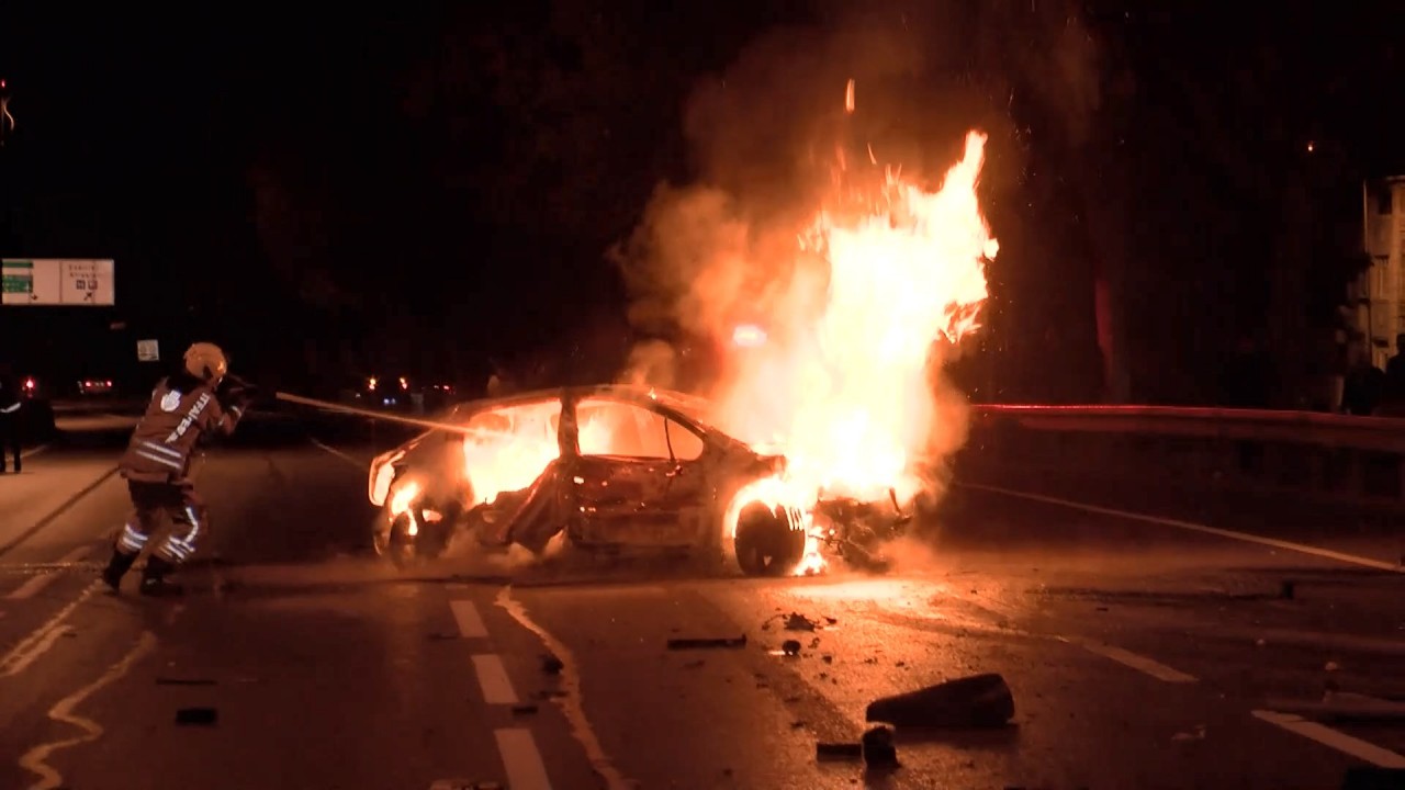 Foto - İstanbul'da korkunç kaza
