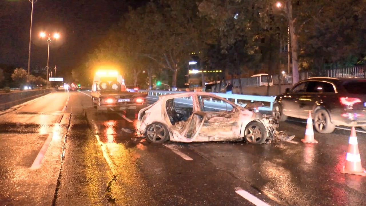 Foto - İstanbul'da korkunç kaza