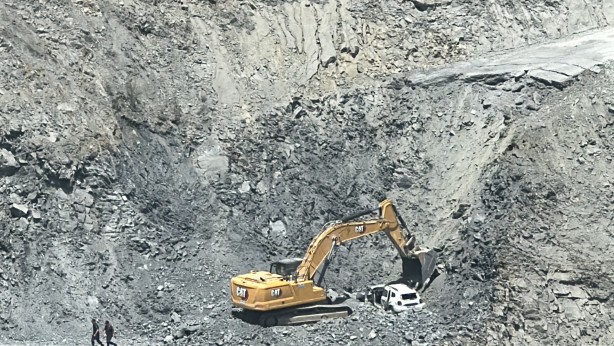 Foto - İstanbul’da korkunç kaza! Sonu olmayan yolda şarampole uçtu