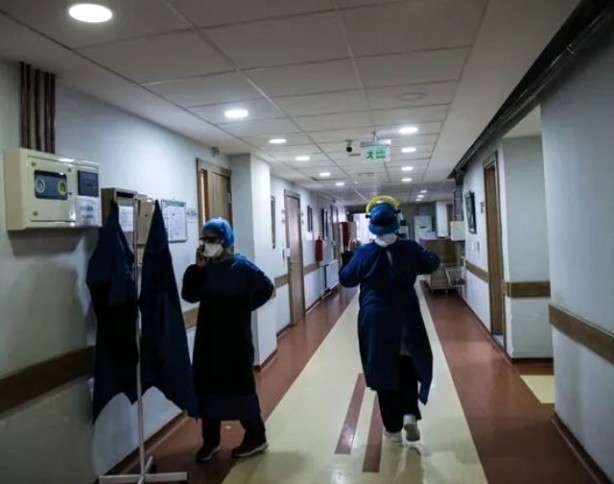 Foto - İstanbul'da koronavirüsü yenen hastalar odalarında görüntülendi
