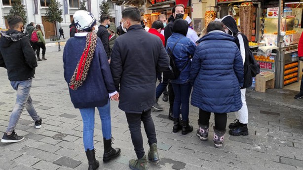 Foto - İstanbul'da kuyruklar oluştu! Şaşırtmayan manzaralar