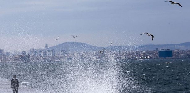 Foto - İstanbul'da lodos etkili oldu! 'Ürkütücü bir manzara'