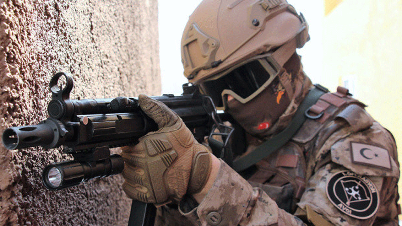 Foto - İstanbul'da mafyaya operasyon