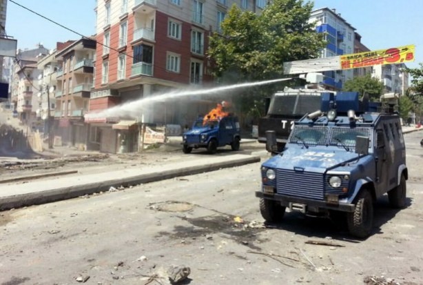 Foto - İstanbul'da olay! Yine sokaklara döküldüler