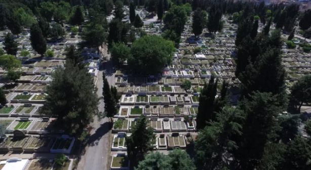 İstanbul'da ölmek pahalı! Mezar yeri fiyatları dudak uçuklattı