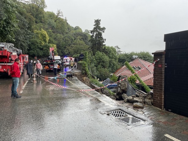 İstanbul'da sağanak nedeniyle bir restorana ait duvar çöktü! Bir kişi duvarın altında kaldı
