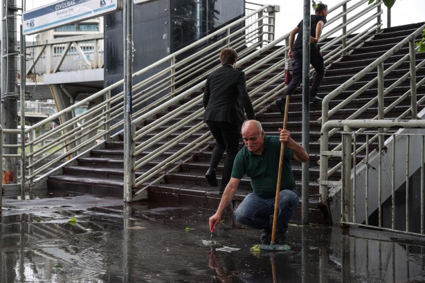Foto - İstanbul'da sağanak yağış etkili oluyor