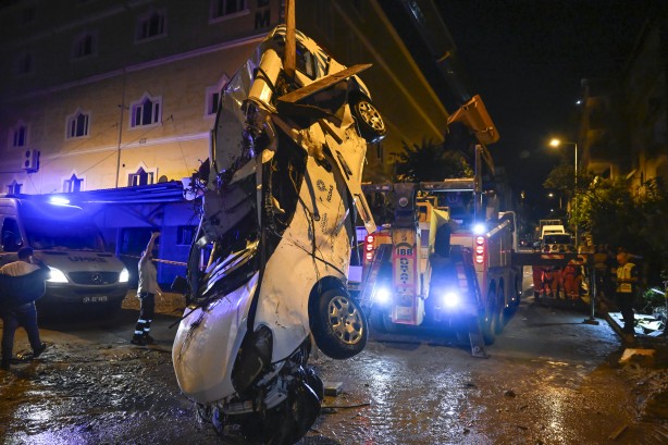 İstanbul'da sel ve su baskınları meydana geldi