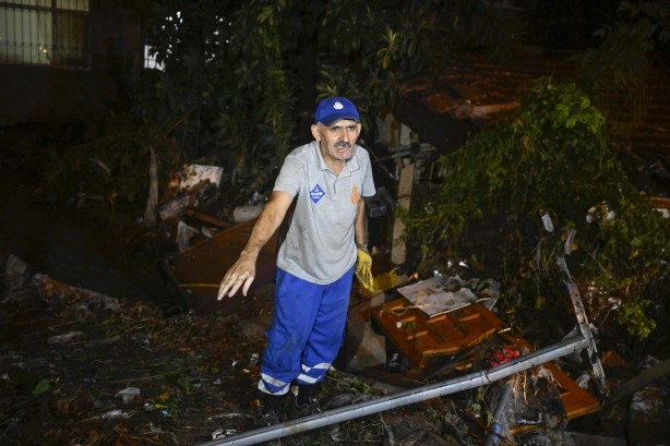 Foto - İstanbul'da sel ve su baskınları meydana geldi