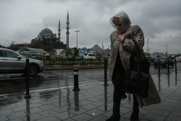 Foto - İstanbul'da soğuk ve yağışlı hava etkisini gösterdi