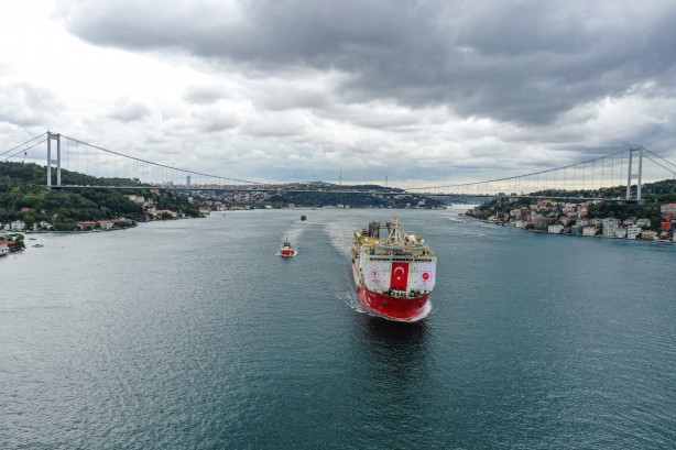 İstanbul'da tarihi görüntüler! Yavuz böyle geçti