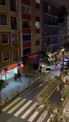 Foto - İstanbul’da taşlı sopalı, tekmeli yumruklu kavga