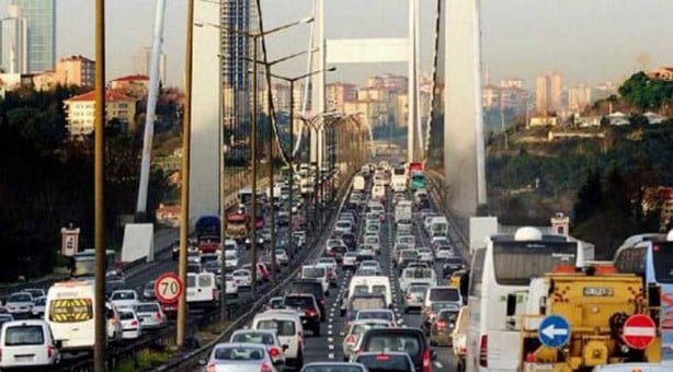 Foto - İstanbul'da trafiğin en yoğun olduğu günler hangileri?