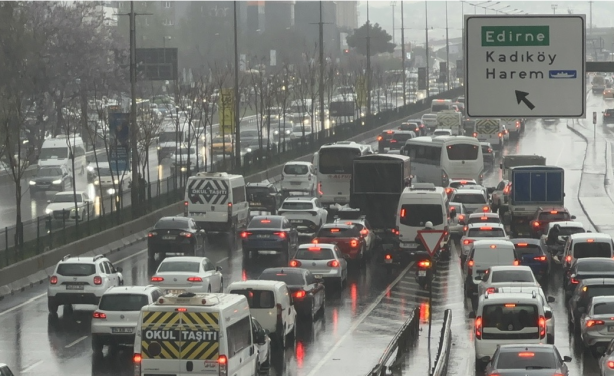 Foto - İstanbul'da trafik yoğunluğu yüzde 83'e ulaştı