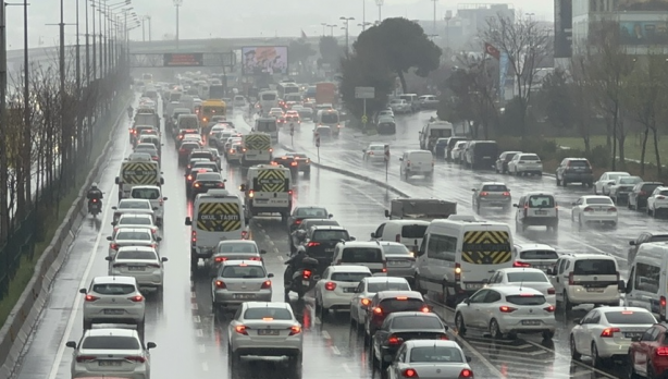 Foto - İstanbul'da trafik yoğunluğu yüzde 83'e ulaştı