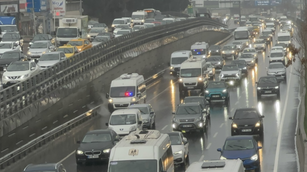 Foto - İstanbul'da trafik yoğunluğu yüzde 83'e ulaştı