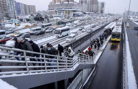 Foto - İstanbul'da trafik yoğunluğu yüzde 85'e çıktı