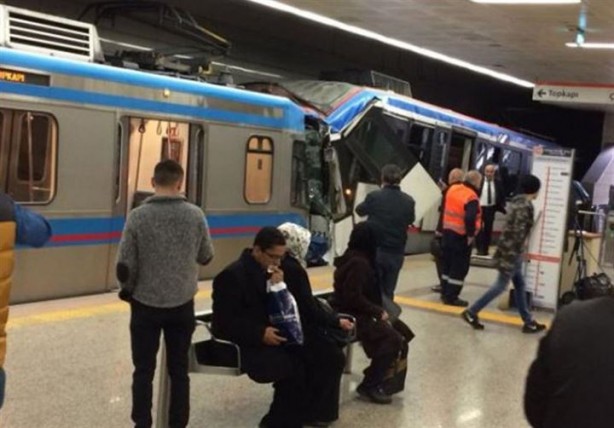 Foto - İstanbul'da tramvaylar çarpıştı