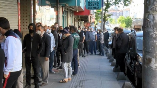 İstanbul'da ürküten görüntü! Metrelerce uzunlukta sabah kuyruğu