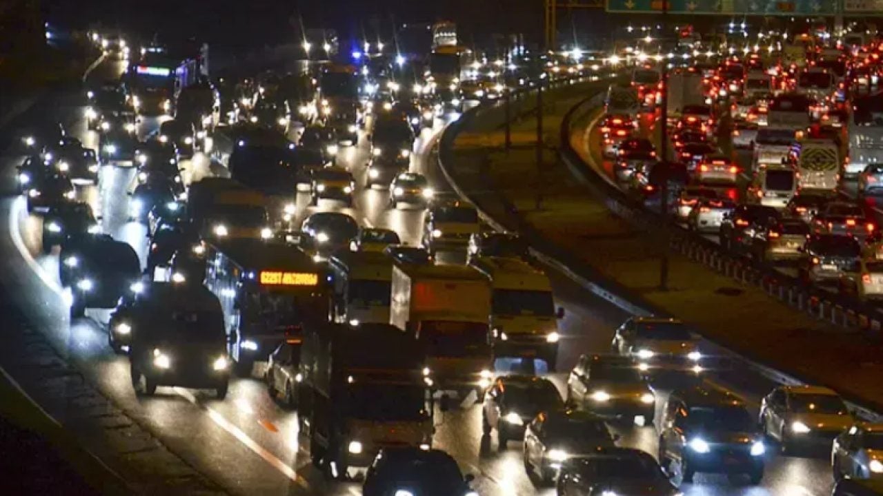 Foto - İstanbul'da yaşayanlar dikkat: Bu yol günde 7 saat kapanacak!