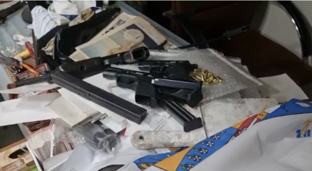 Foto - İstanbul’da yılbaşı gecesi silah operasyonu: Suikast silahı ele geçirildi!