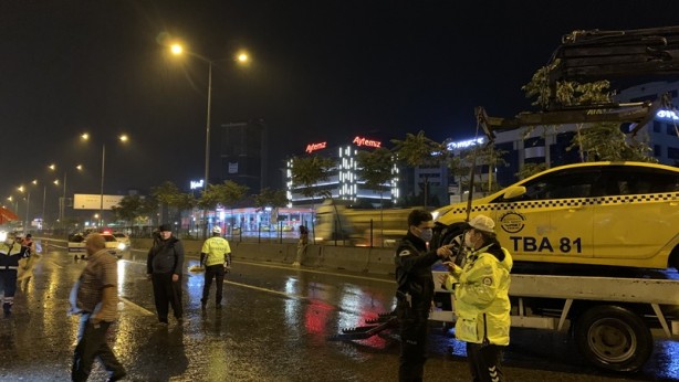 Foto - İstanbul'da zincirleme trafik kazası!