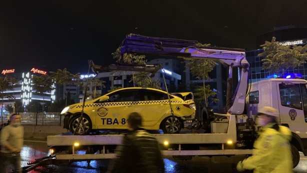 Foto - İstanbul'da zincirleme trafik kazası!