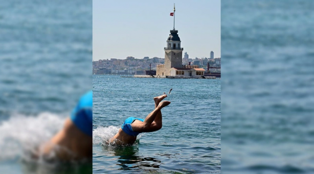 Foto - İstanbul'daki aşırı sıcaklar vatandaşı boğazın serin sularına itti