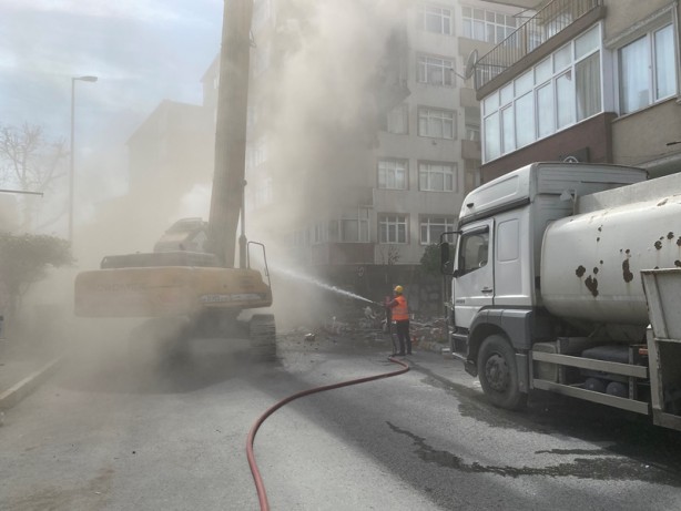 Foto - İstanbul'daki binanın kolonları çatlamıştı! Harekete geçildi