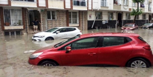 İstanbul'daki sel felaketinde ölen var mı?